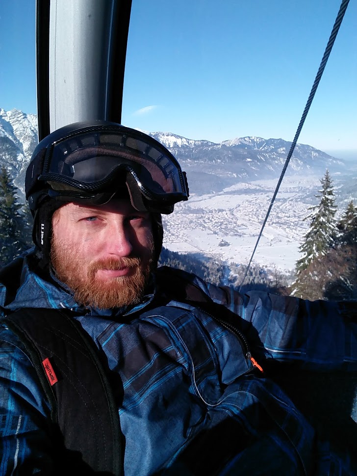 Thomas Hamer snowboarding